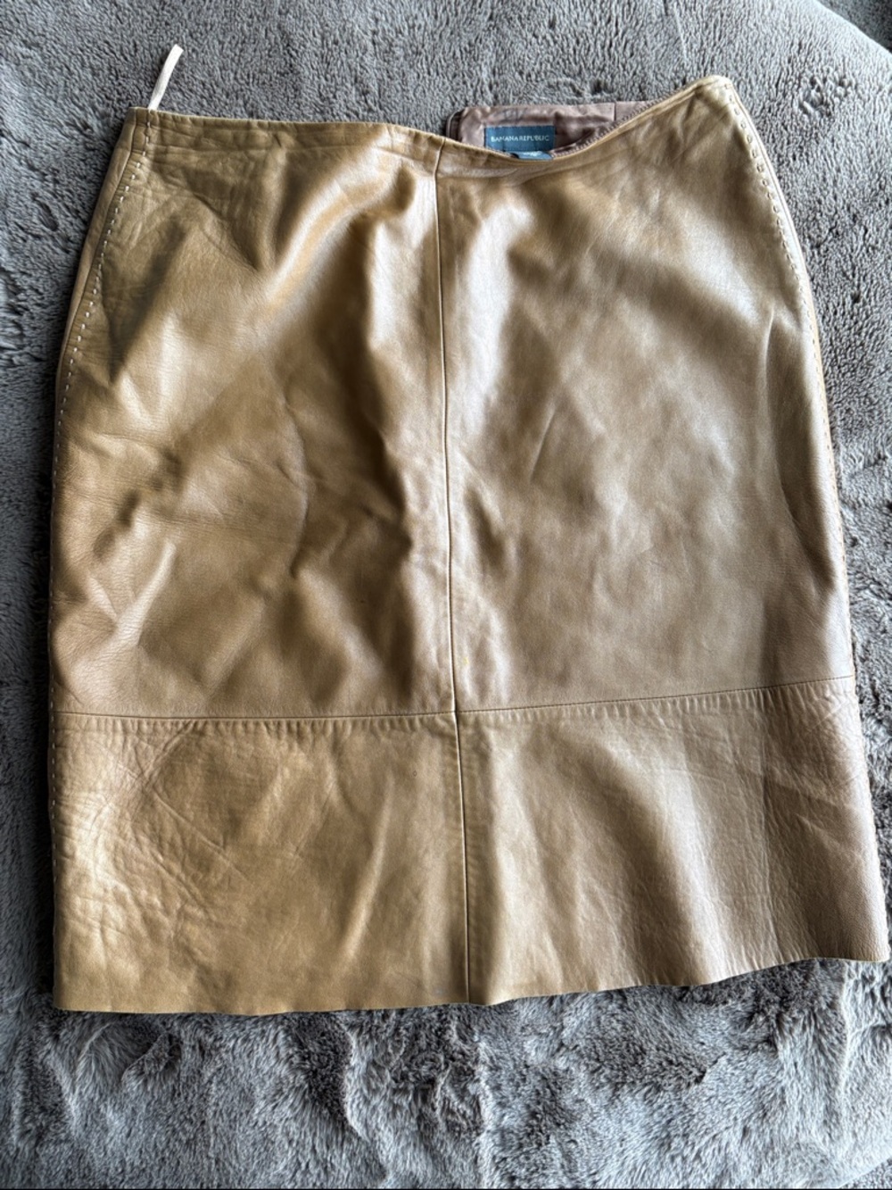 Banana Republic Leather Pencil Skirt in Tan